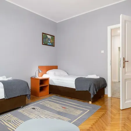 Zielony 5 Przy Mtp * Poznań