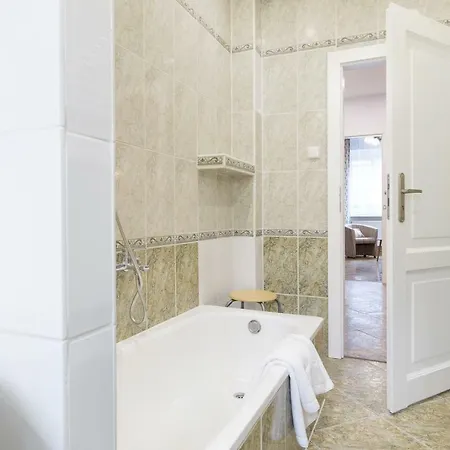 Zielony 5 Przy Mtp * Poznań